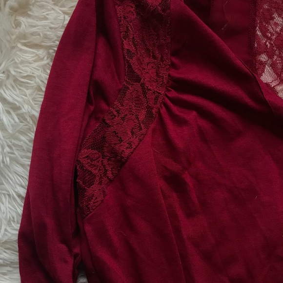 Red top - Picture 2 of 3